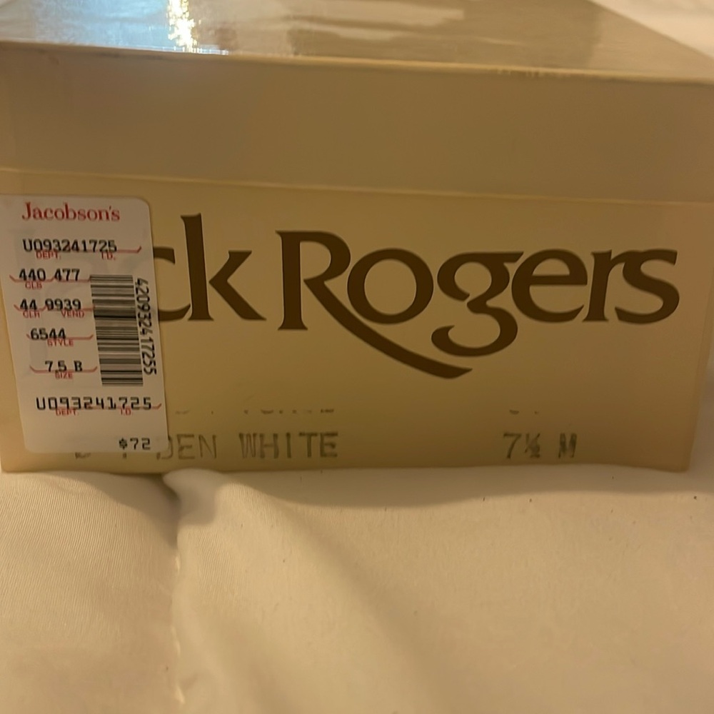 Never wore pair of jack Rogers shoes